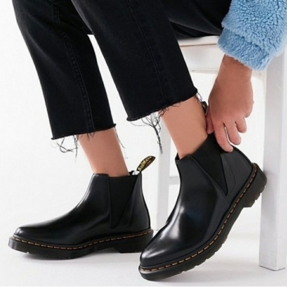 Dr. Martens Bianca Smooth Chelsea Boot size 8